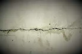 house foundation crack